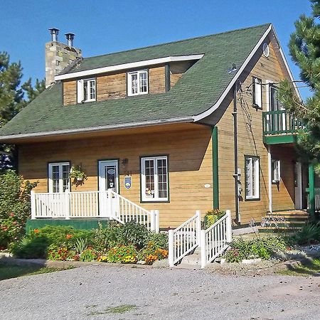 Gîte La Halte Du Verger Bed&Breakfast Rivière-du-Loup Exterior foto